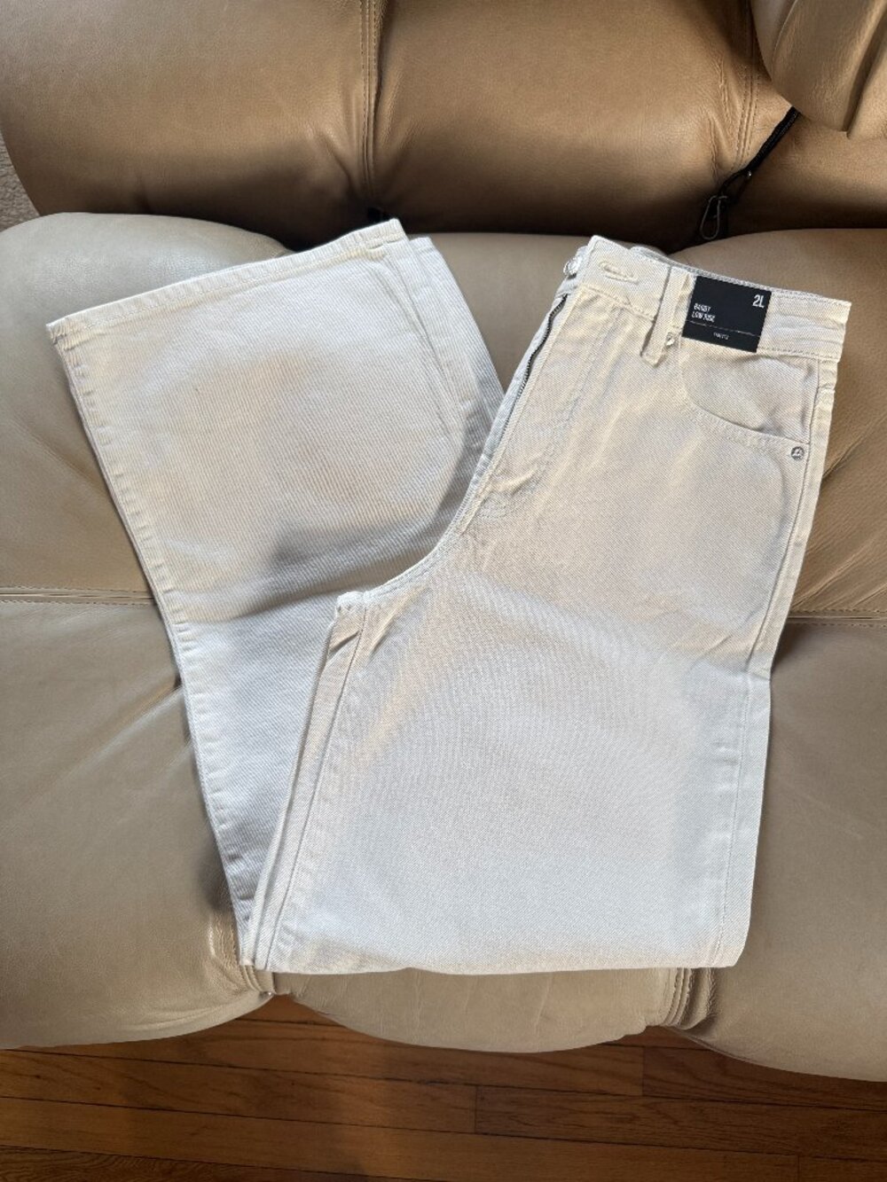 Express Low Slung Ivory Baggy Jeans - Picture 2 of 3
